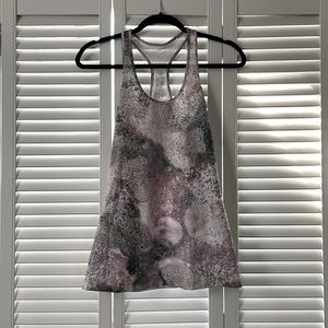 Lululemon racer back tank top size 6